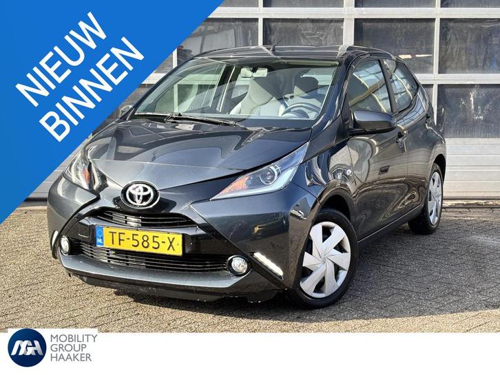 Toyota Aygo 1.0 VVT-i x-nav, Auto's, Toyota, Bedrijf, Te koop, Aygo, ABS, Achteruitrijcamera, Airbags, Airconditioning, Alarm