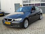 BMW 3-serie 320i Sedan 2005 Automaat Navi Leder Sportstoelen, Auto's, Achterwielaandrijving, 4 cilinders, 150 pk, Sedan