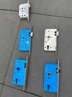 Diverse Sloten Ivana & Dom - Partij, Doe-het-zelf en Verbouw, Hang- en Sluitwerk, Ophalen of Verzenden, Nieuw, IJzer, Slot