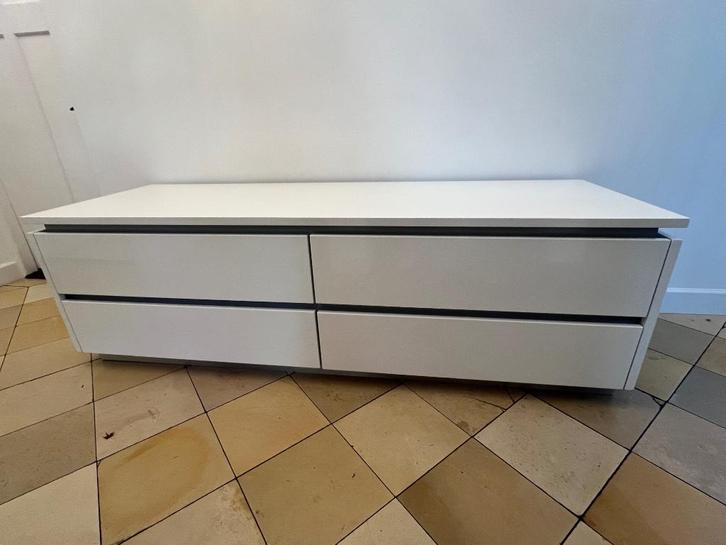 tv meubel / lage kast / wit hoogglans, Huis en Inrichting, Kasten | Kledingkasten, Gebruikt, Minder dan 100 cm, 150 tot 200 cm