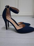 Donkerblauwe pumps, maat 40, zo goed als nieuw, Ophalen of Verzenden, Zo goed als nieuw, Blauw