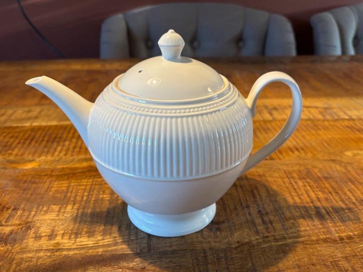 Wedgwood Windsor theepot., Huis en Inrichting, Keuken | Servies, Zo goed als nieuw, Overige typen, Wedgwood, Aardewerk, Ophalen of Verzenden