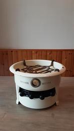 EMAILLE CRÈME/WIT 4 PITS PETROLEUMSTEL., Antiek en Kunst, Ophalen of Verzenden