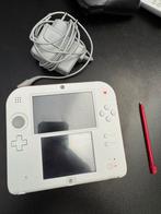 Nintendo 2DS Wit/Rood, Spelcomputers en Games, Spelcomputers | Nintendo 2DS en 3DS, Wit, 2DS, Ophalen of Verzenden, Gebruikt