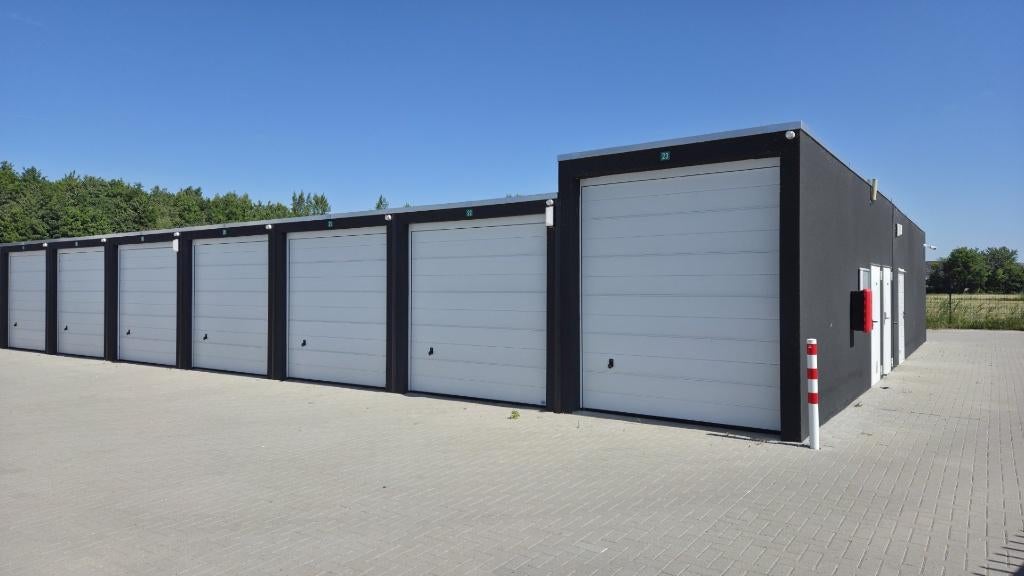 TE KOOP 1 Garagebox Garage Loods te Coevorden Drenthe