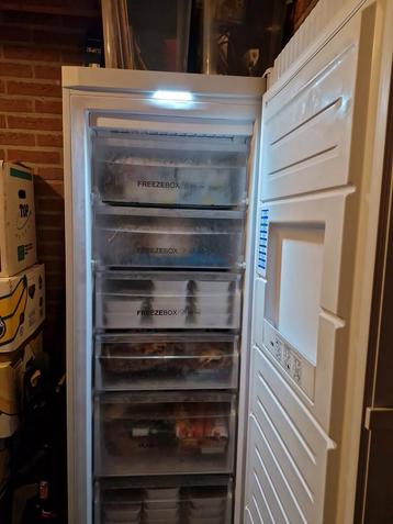 Haier No Frost Vriezer  Zo Goed Als Nieuw! beschikbaar voor biedingen