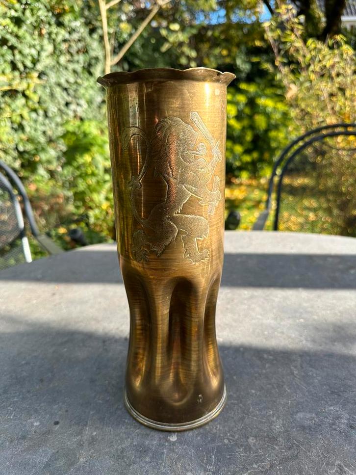 Trench Art vaas loopgravenkunst messing granaathuls, Verzamelen, Militaria | Algemeen, Landmacht, Hulzen of Bodemvondsten, Nederland