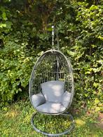 Grijze hangstoel buiten met kussen, Tuin en Terras, Ophalen, Gebruikt