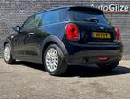 Mini Mini 1.5 Cooper Business l Navigatie l Cruise Control l, Voorwielaandrijving, Gebruikt, 4 stoelen, Zwart