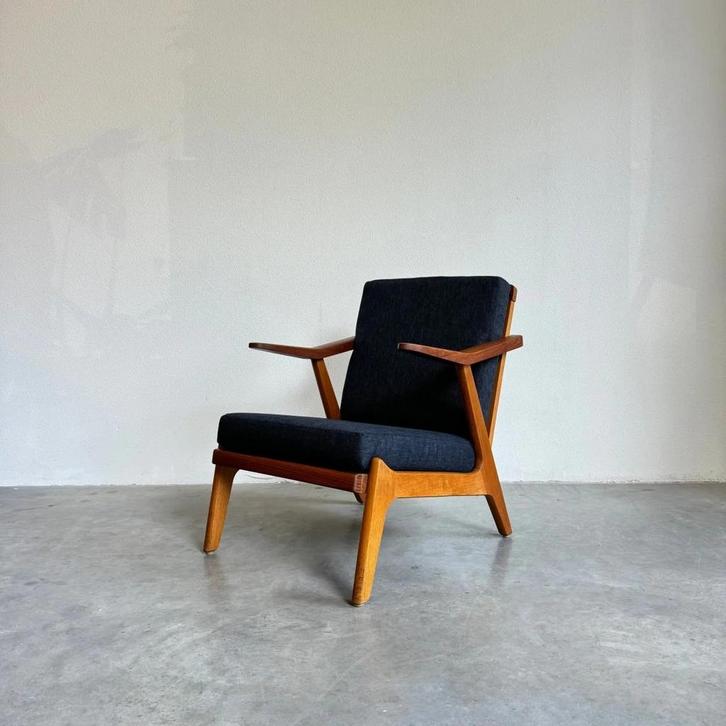 VINTAGE | DEENS | STOEL | FAUTEUIL | TEAK, Huis en Inrichting, Fauteuils, Gebruikt, Hout, Stof, 75 tot 100 cm, Ophalen