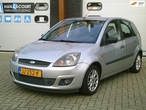 Ford Fiesta 1.25-16V Ambiente Nwe Distr. Riem Stuurbekr Airc, Auto's, Ford, Bedrijf, Te koop, Fiësta, ABS, Airbags, Airconditioning