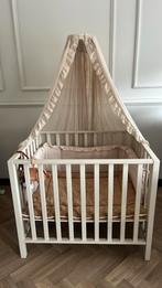 Beige baby box compleet met beige accesoires, Kinderen en Baby's, Ophalen, Zo goed als nieuw, Boxkleed