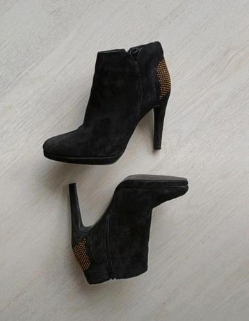 Dune London Zwarte Suede Enkellaarsjes Maat 40 beschikbaar voor biedingen