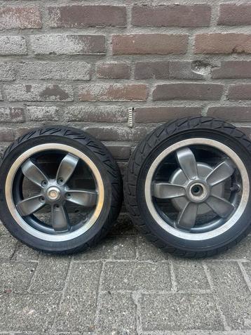 Vespa primavera onderdelen te koop velgenset beschikbaar voor biedingen