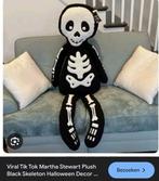GEZOCHT Tkmax Halloween plushe Skelet, Tickets en Kaartjes, Eén persoon, Cadeaubon