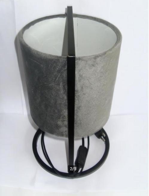 Tafellamp zwart + grijs / Lamp industrieel / met schakelaar, Huis en Inrichting, Lampen | Tafellampen, Zo goed als nieuw, Minder dan 50 cm