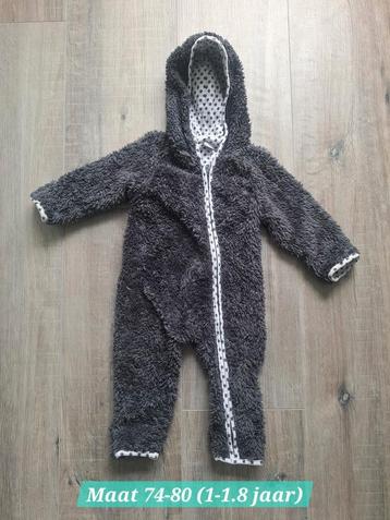 Zachte Onesie - Maat 74/80 overall winter beschikbaar voor biedingen