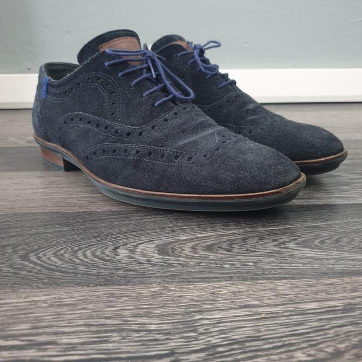 Blauwe suède brogue veterschoen - Floris van Bommel, Maat 42, Kleding | Heren, Schoenen, Gedragen, Veterschoenen, Blauw, Ophalen of Verzenden