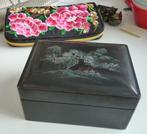 THEEDOOS OM CHINESE ZWARTLAKDOOS VINTAGE LANDSCHAP, Verzenden