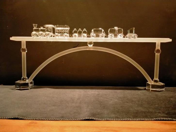 Trein 6 delig met spoorbrug die gelijmd is in de boog, Verzamelen, Swarovski, Gebruikt, Figuurtje, Ophalen