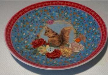 Rond schaaltje/bordje met Eekhoorn van AH. Drsn.17,5 cm. beschikbaar voor biedingen