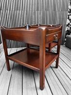 Vintage klassieke Engelse bijzettafels, Huis en Inrichting, Ophalen, Vintage Klassiek Brocante, 55 tot 75 cm, Zo goed als nieuw
