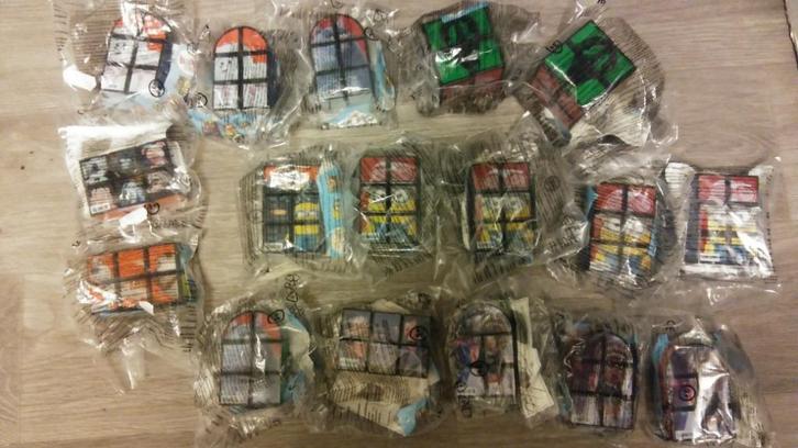 McDonalds Happy Meal figuren Minions puzzels nieuw set, Verzamelen, Poppetjes en Figuurtjes, Zo goed als nieuw, Ophalen of Verzenden