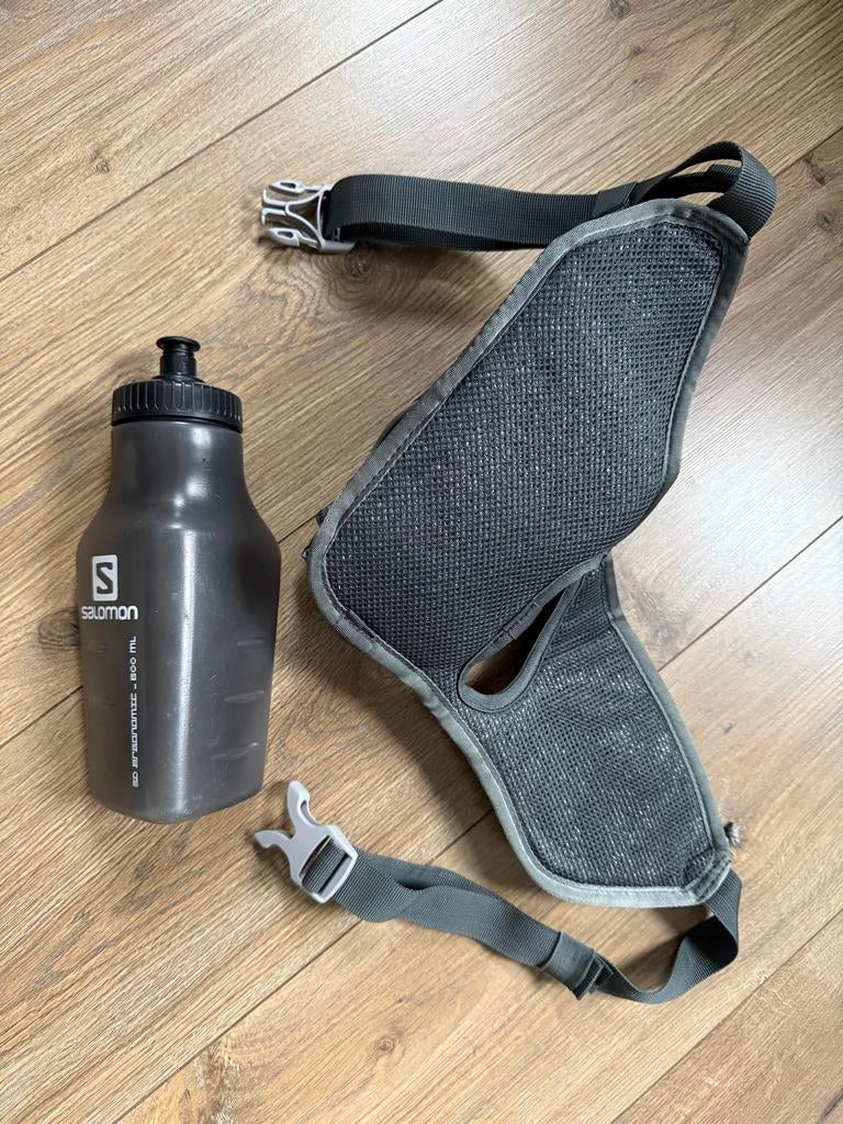 Salomon Active Belt heupband en drinkfles, Sport en Fitness, Bidons, Zo goed als nieuw, Ophalen of Verzenden