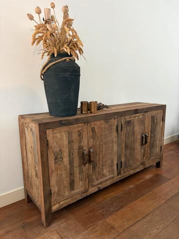 Dressoir / tv meubel beschikbaar voor biedingen