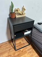 Ikea Vikhammer nachtkastje zwart, Ophalen of Verzenden, Zo goed als nieuw, Minder dan 45 cm, 55 tot 70 cm