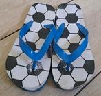 Jongens teenslipper / slipper voetbal maat 33/34, Gebruikt, Overige typen, Ophalen of Verzenden, Jongen