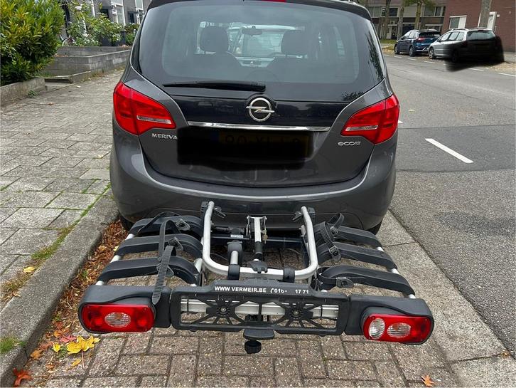 Uebler fietsendrager voor 3-fietsen, Auto diversen, Fietsendragers, Zo goed als nieuw, Trekhaakdrager, Ophalen