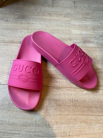 Gucci Slippers Roze Maat 45 beschikbaar voor biedingen