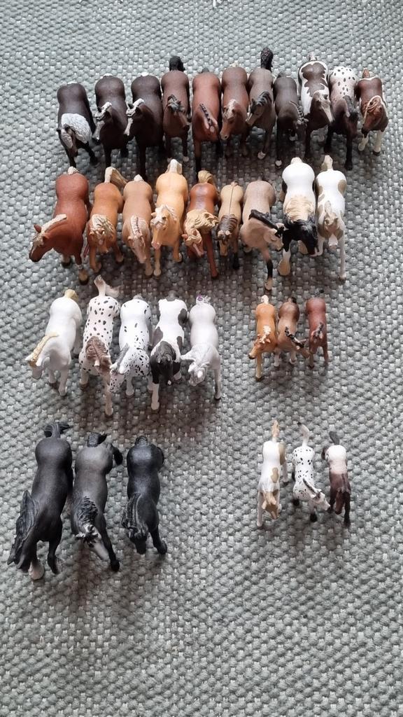 Schleich verzameling (boerderij + trailer set), Verzamelen, Dierenverzamelingen, Zo goed als nieuw, Beeldje of Figuurtje, Paard