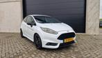 Ford Fiësta 1.6 ST Wit 182 PK, Auto's, Ford, Voorwielaandrijving, 1596 cc, 4 cilinders, Leder en Stof