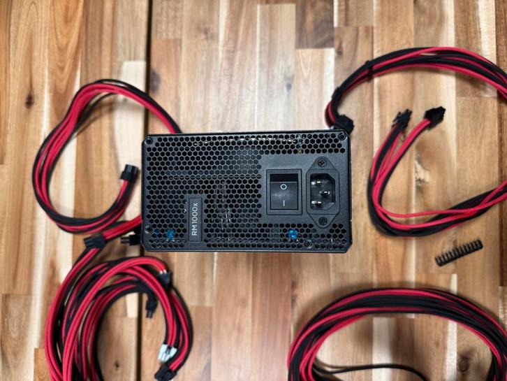 Corsair RM1000x 1000W Voeding + Custom Cables, Computers en Software, Interne voedingen, Gebruikt, Ophalen of Verzenden