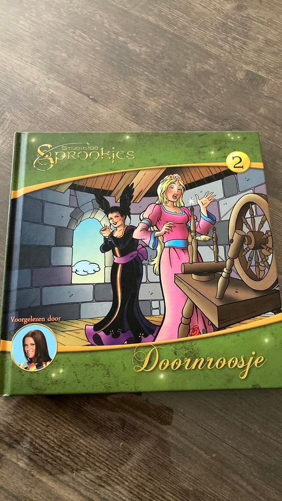Lees- en luisterboek Doornroosje - Studio 100, Boeken, Sprookjes en Fabels, Ophalen of Verzenden, Gelezen