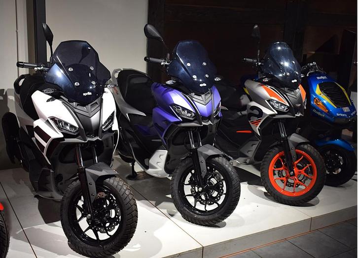 Aprilia SR GT Sport 200 Savana Grey | € 1000,- korting, Fietsen en Brommers, Scooters | Aprilia, Nieuw, Overige modellen, Benzine