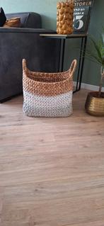 Mooie gevlochten manden - Opbergmand/Lectuurmand, Ophalen, Mand, Zo goed als nieuw, Riet