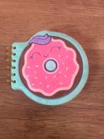 Leuk notitie boekje in de vorm van een donut, Diversen, Notitieboeken, Ophalen of Verzenden, Uitwisbaar, Nieuw, A6