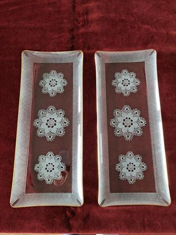 2 glazen retro schaaltjes beschikbaar voor biedingen