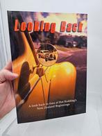 Zeldzaam boek Hot Rod - genummerde oplage - Looking Back, Boeken, Auto's | Boeken, Ken Logan, Ophalen of Verzenden, Zo goed als nieuw