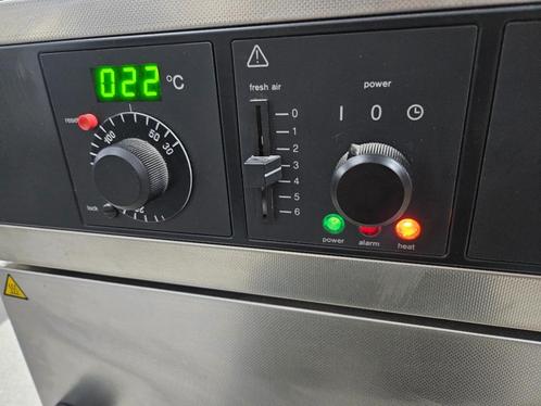 MEMMERT UM100 Professionele Oven, Hobby en Vrije tijd, Elektronica-componenten, Zo goed als nieuw, Ophalen