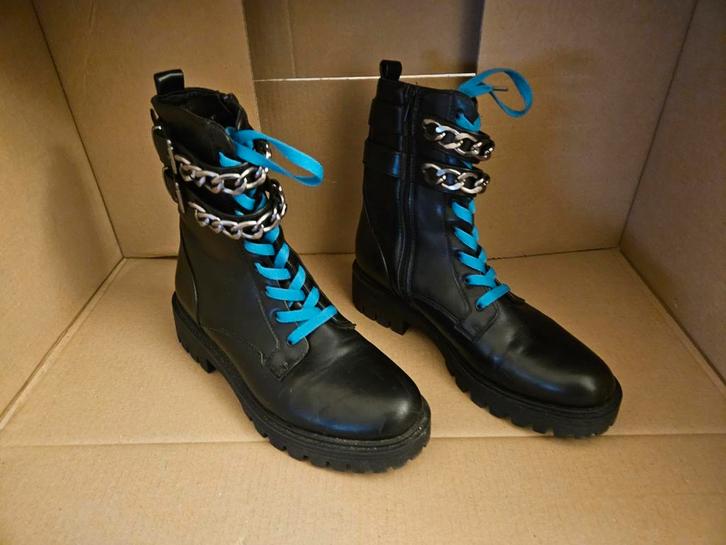 Zwarte veterlaarzen met blokhak en plateauzool, Kleding | Dames, Schoenen, Zo goed als nieuw, Lage of Enkellaarzen, Zwart, Ophalen of Verzenden