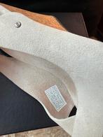 UGG Sandalen gebroken wit Maat 39, Ophalen of Verzenden, Zo goed als nieuw, Beige, Sandalen of Muiltjes