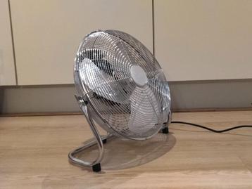 Krachtige Retro Chroom Vloerventilator, Ø38cm, 3 snelheden beschikbaar voor biedingen