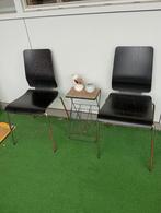 2 Zwarte Houten Stoelen + Bijzettafel, Ophalen
