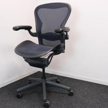 Herman Miller Aeron Type B - Bureaustoel - Blauw,Graphite-HM beschikbaar voor biedingen