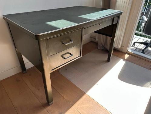 Vintage Frans Industrieel Bureau - 1978, Antiek en Kunst, Antiek | Kantoor en Zakelijk, Ophalen