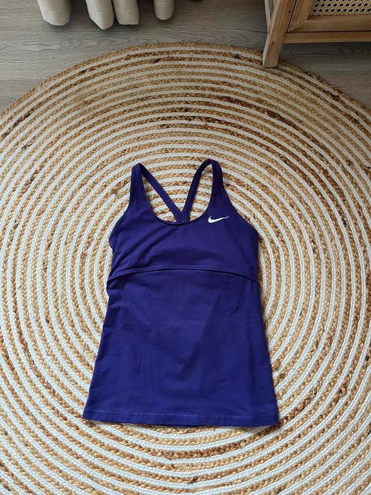 Nike sport top singlet racerback gekruiste bandjes paars S, Kleding | Dames, Sportkleding, Zo goed als nieuw, Fitness of Aerobics